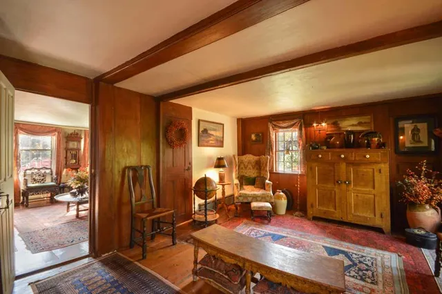 $1,195,000 | 162 Route 6A, Yarmouth Port, MA 02675