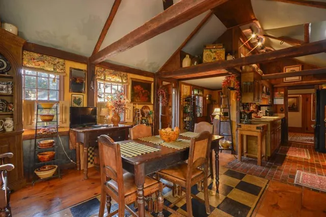 $1,195,000 | 162 Route 6A, Yarmouth Port, MA 02675