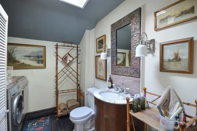 $1,195,000 | 162 Route 6A, Yarmouth Port, MA 02675