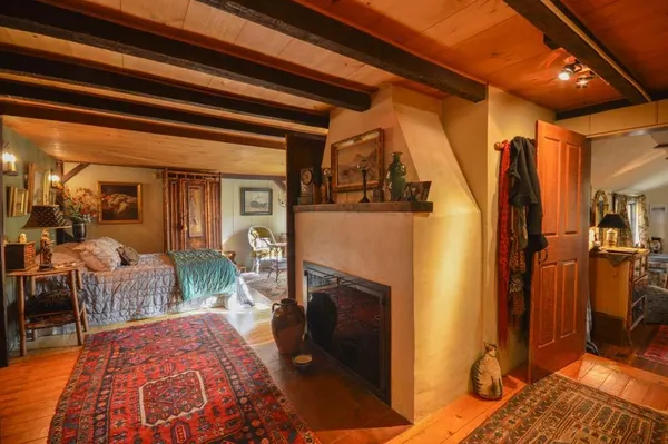 $1,195,000 | 162 Route 6A, Yarmouth Port, MA 02675