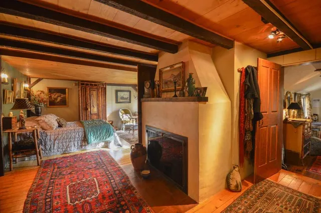 $1,195,000 | 162 Route 6A, Yarmouth Port, MA 02675