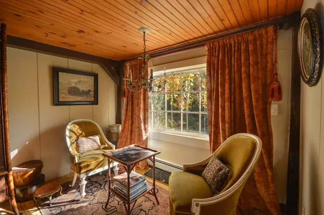 $1,195,000 | 162 Route 6A, Yarmouth Port, MA 02675