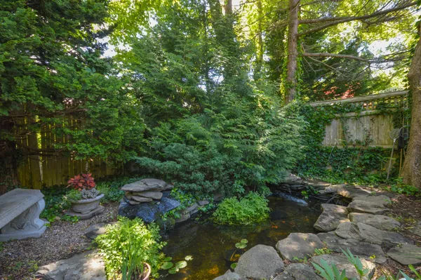 $1,195,000 | 162 Route 6A, Yarmouth Port, MA 02675