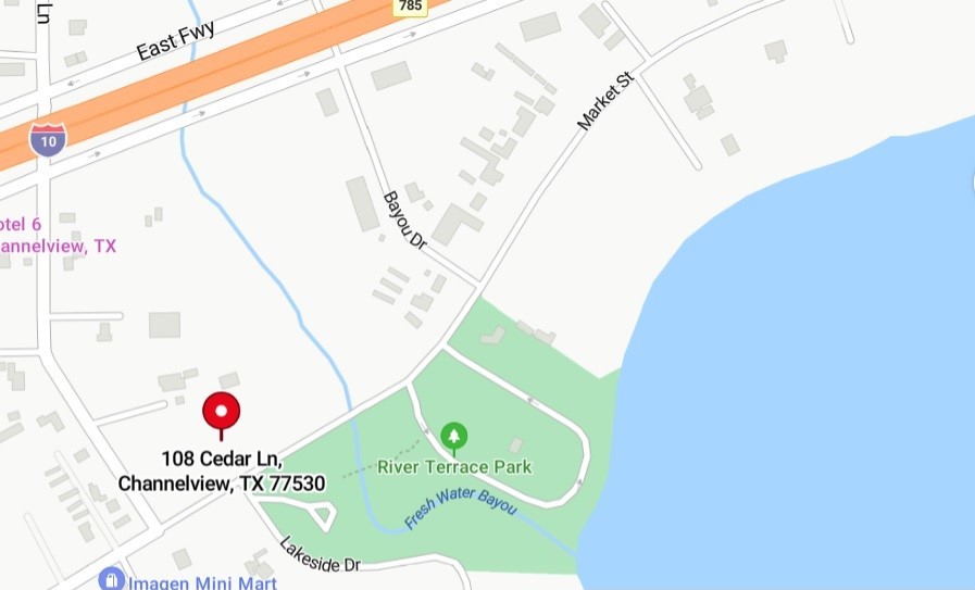 108 Cedar Lane Channelview, TX 77530 - Photo 3 of 12 a view of a book shelf