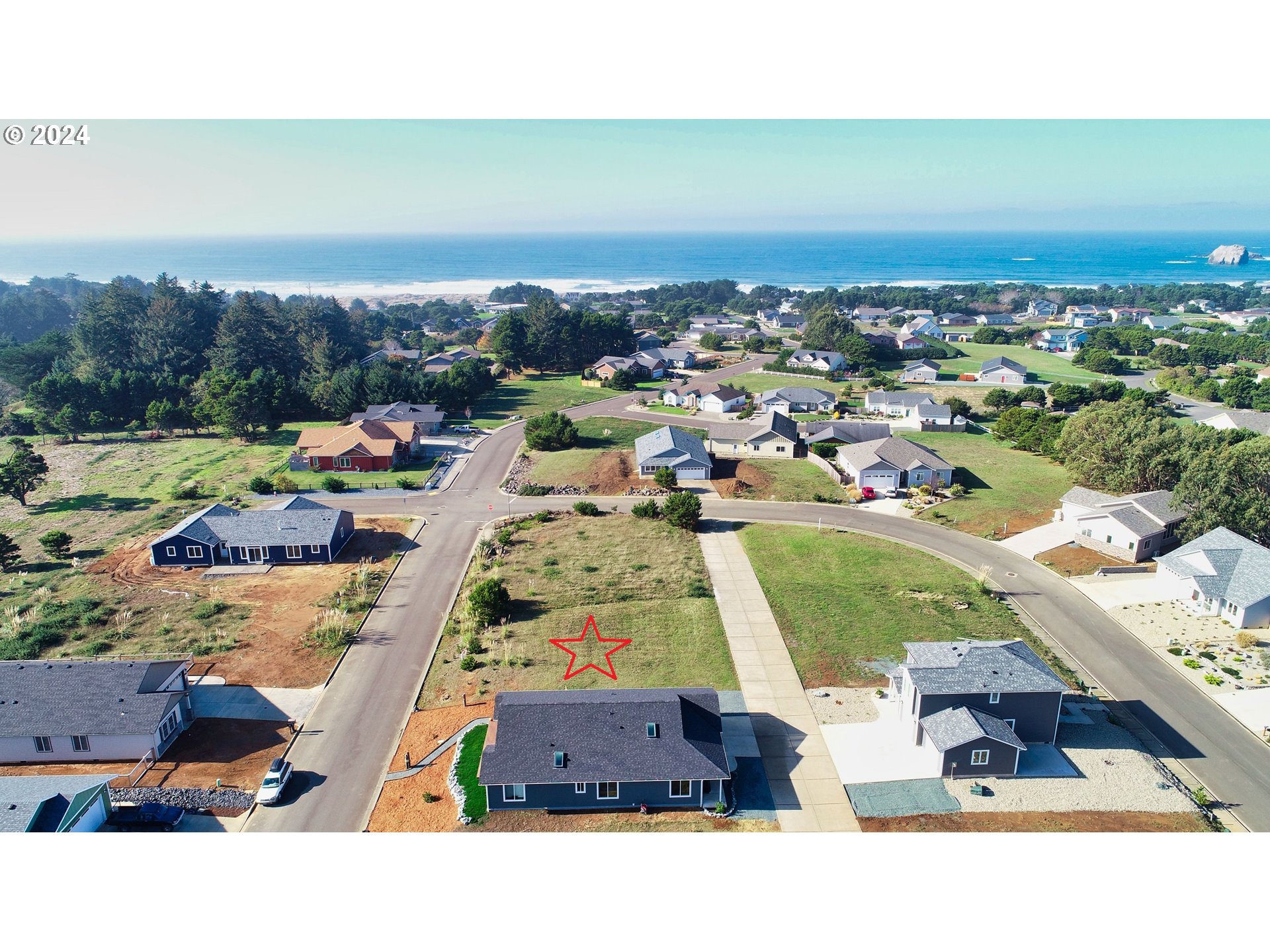 848 Seacrest Drive Bandon, OR 97411 - Photo 16 of 24 an aerial view of a house