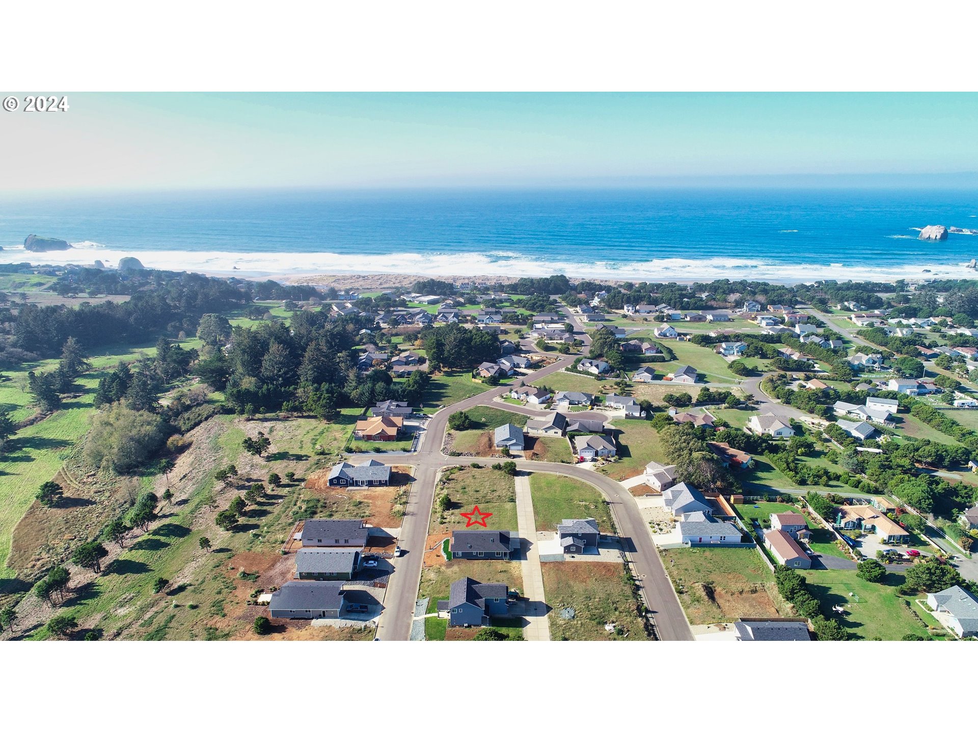 848 Seacrest Drive Bandon, OR 97411 - Photo 23 of 24 a view of a city