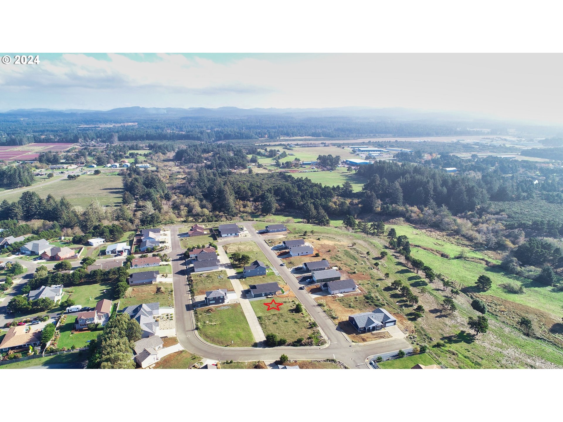 848 Seacrest Drive Bandon, OR 97411 - Photo 4 of 24 a view of city