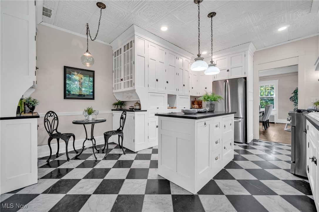 2565 Norfolk Road Cleveland, OH 44106 - Photo 13 of 50 Gallery Image 13
