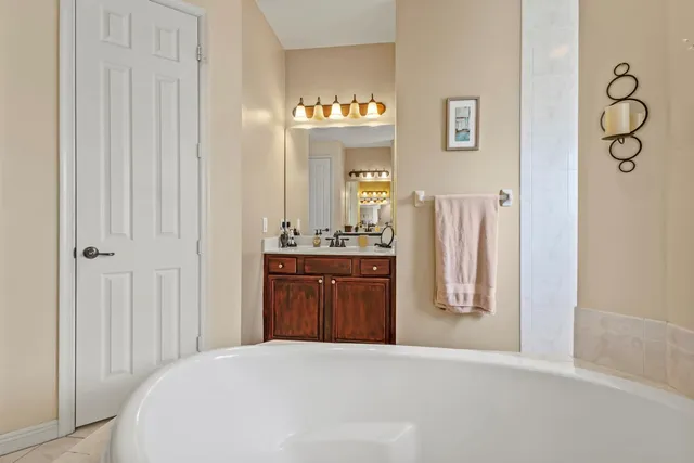 $460,000 | 2532 Southeast Leithgow Street, Port St. Lucie, FL 34952