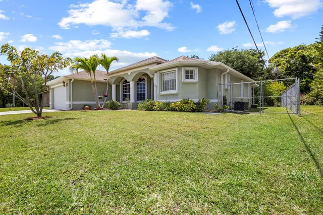 $460,000 | 2532 Southeast Leithgow Street, Port St. Lucie, FL 34952