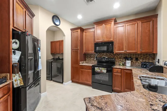 $460,000 | 2532 Southeast Leithgow Street, Port St. Lucie, FL 34952