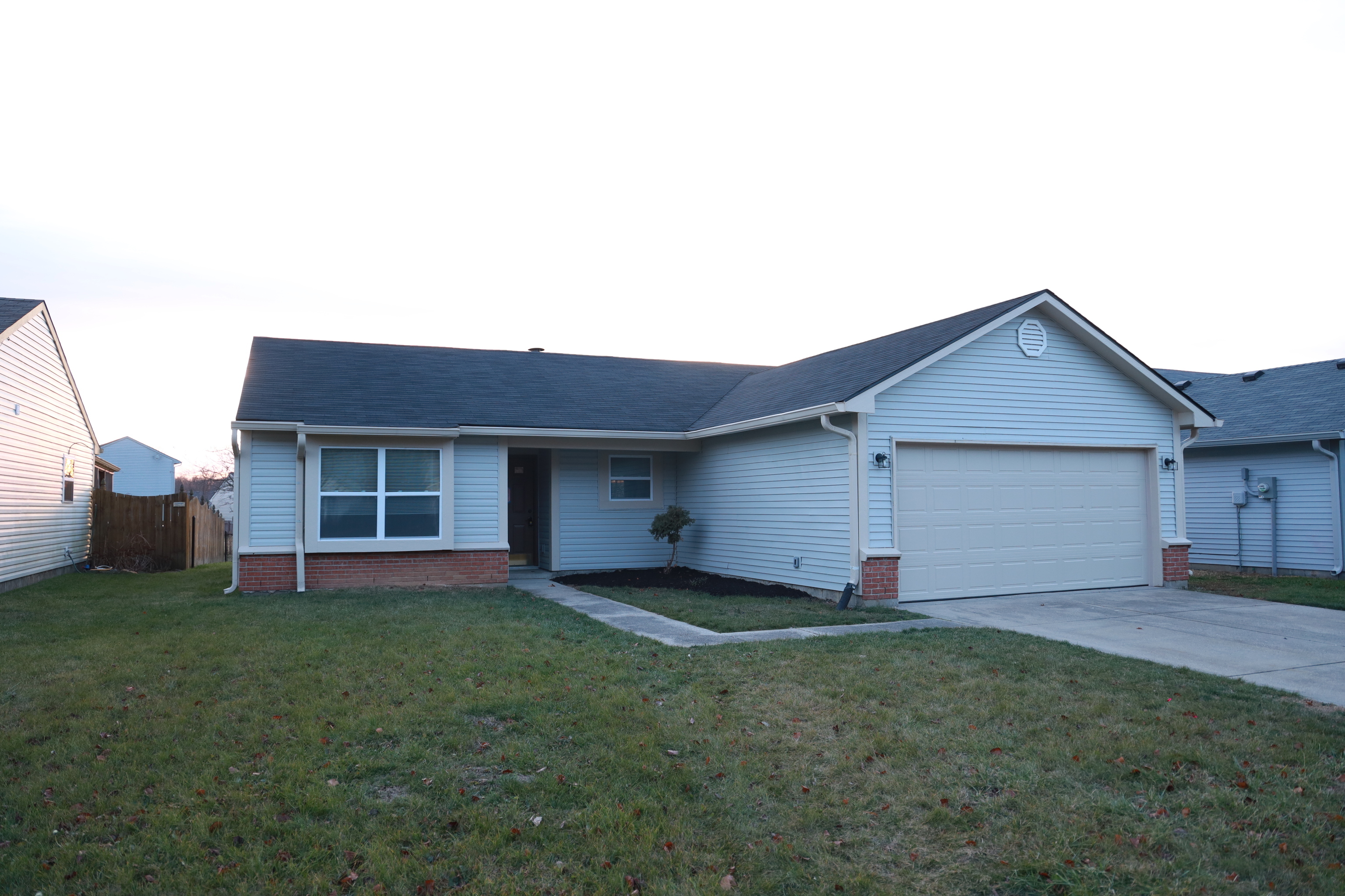 5153 Milhouse Road Indianapolis, IN 46221 - Photo 2 of 29