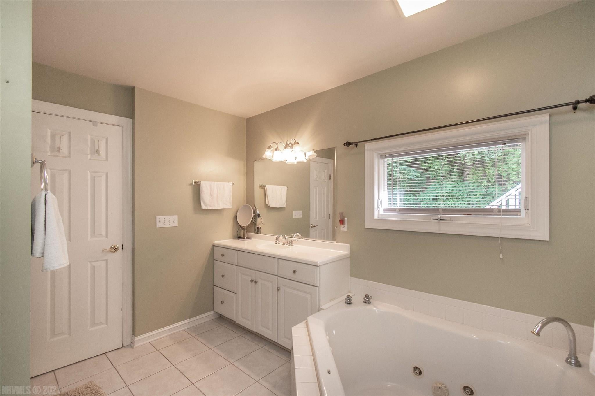 7425 River Bluff Road Radford, VA 24141 - Photo 19 of 51 Gallery Image 19