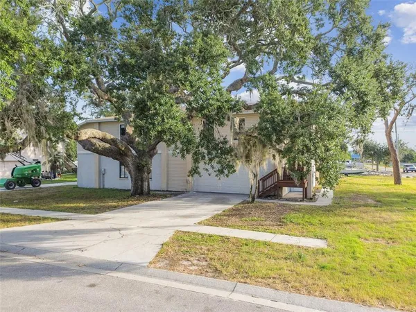 $2,400 | 1734 Rumar Lane, Unit A, Holiday, FL 34691