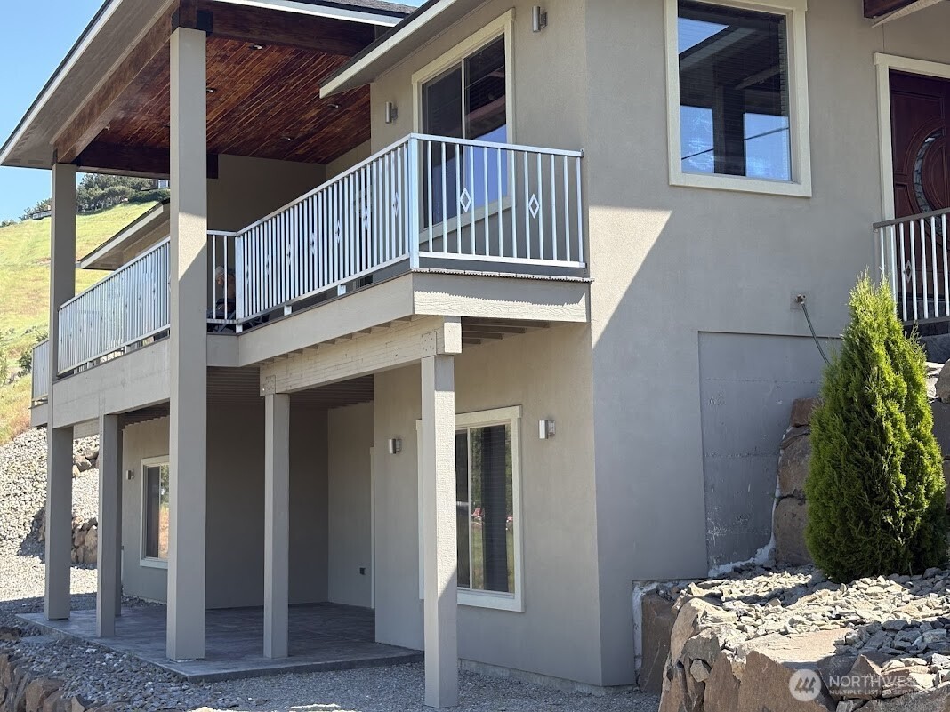 1515 American Fruit Road Wenatchee, WA 98801 - Photo 2 of 35 Gallery Image 2