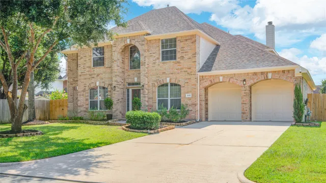 $519,900 | 14411 Chartley Falls Drive, Houston, TX 77044