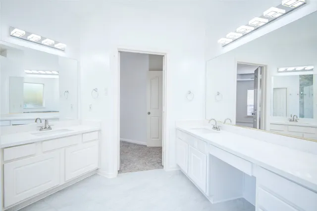 $519,900 | 14411 Chartley Falls Drive, Houston, TX 77044