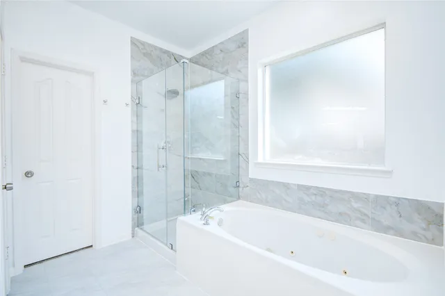 $519,900 | 14411 Chartley Falls Drive, Houston, TX 77044