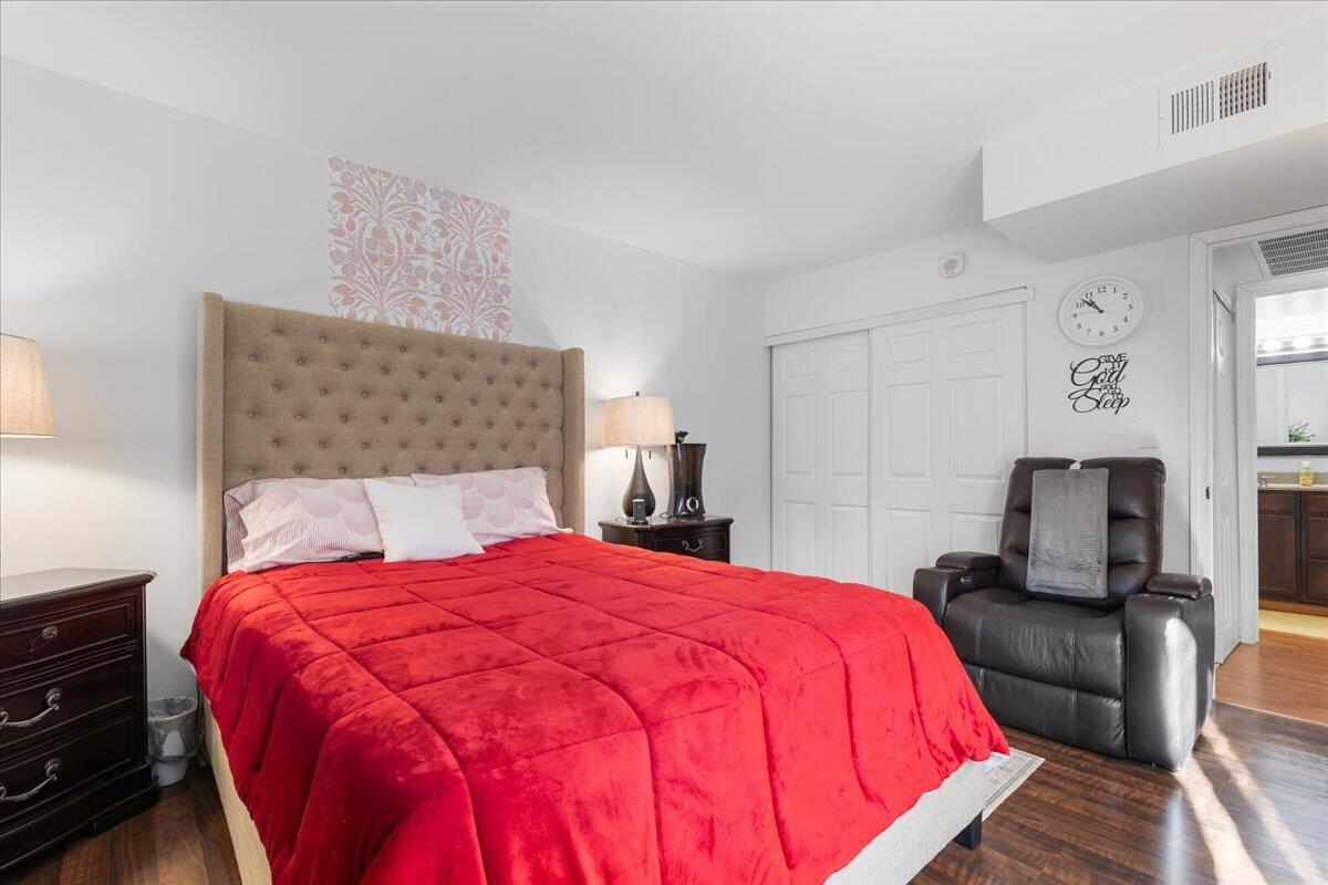 2350 Good Hope Road, Unit 156 Glendale, WI 53209 - Photo 11 of 18 17-Good Hope Rd-17