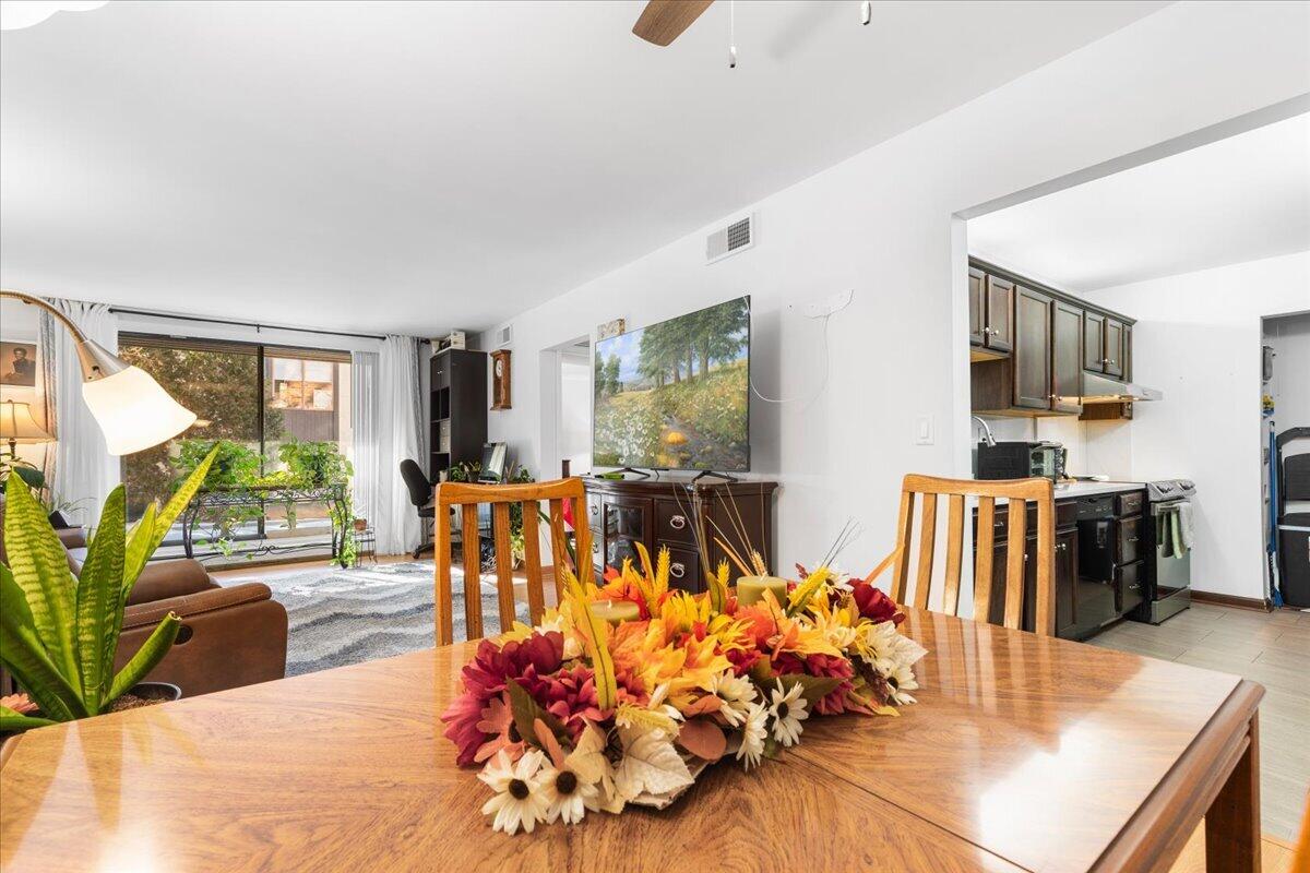 2350 Good Hope Road, Unit 156 Glendale, WI 53209 - Photo 5 of 18 11-Good Hope Rd-11