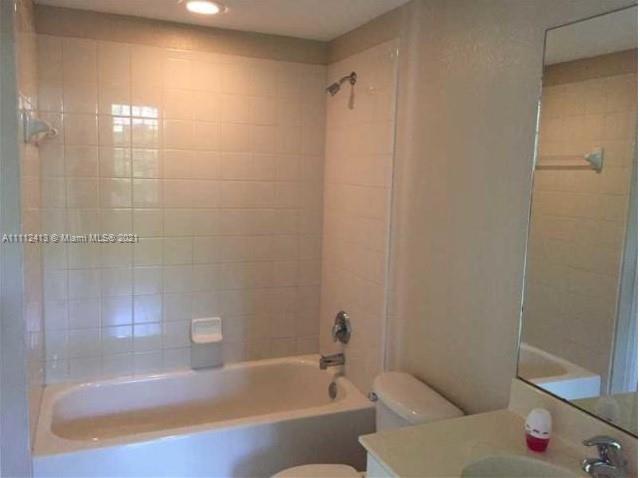 2000 Freeport Drive, Unit 4107 Riviera Beach, FL 33404 - Photo 4 of 5 Gallery Image 4