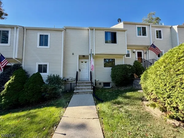 $290,000 | 15 Shady Lane, Hamburg, NJ 07419