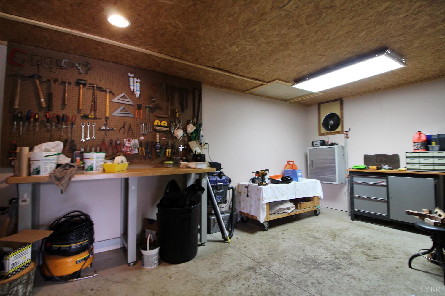 1538 Redfields Road Appomattox, VA 24522 - Photo 52 of 60 a room with gym equipment