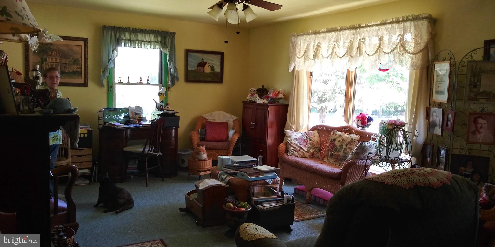 195 Landing Road Newport, NJ 08345 - Photo 7 of 11 Living room view 1
