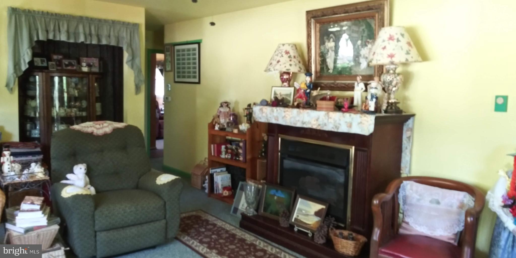 195 Landing Road Newport, NJ 08345 - Photo 8 of 11 Living room view 2