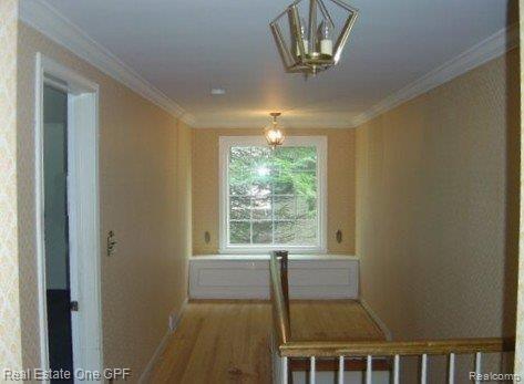 323 Touraine Road Grosse Pointe, MI 48236 - Photo 20 of 23 4046 upper hall