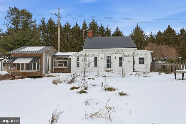 a view of a house with a outdoor space