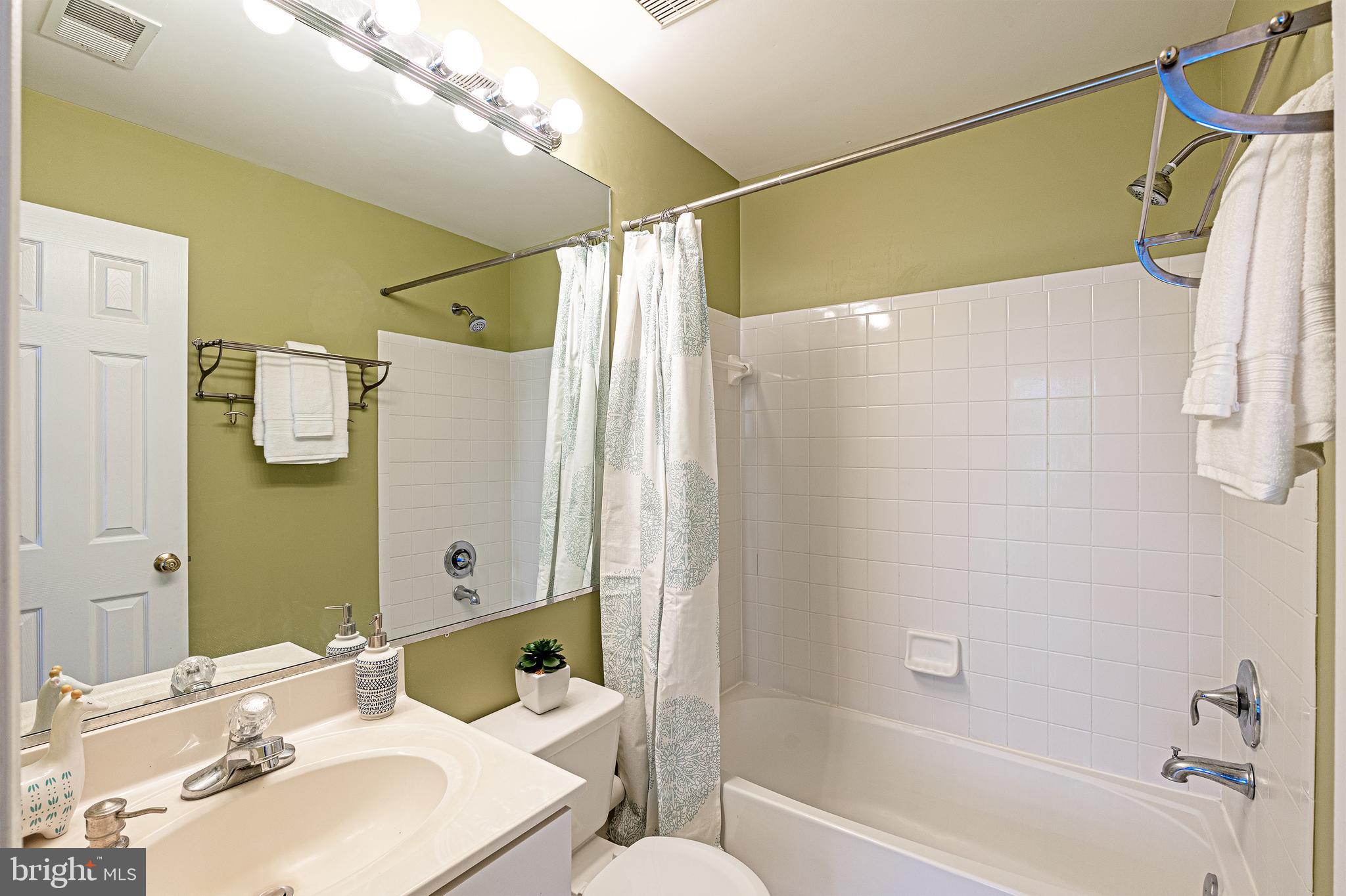 11442 Heritage Commons Way Reston, VA 20194 - Photo 19 of 32