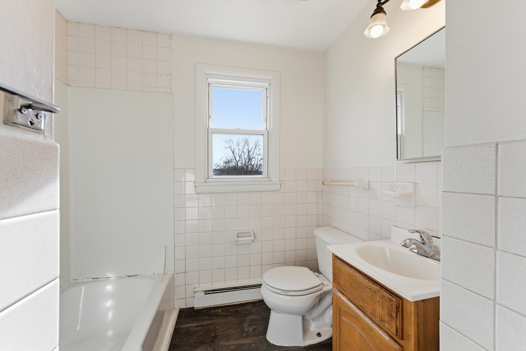 13-15 Decatur Street Springfield, MA 01151 - Photo 11 of 42