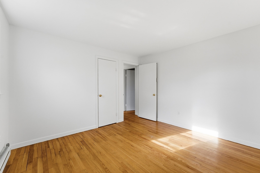 13-15 Decatur Street Springfield, MA 01151 - Photo 14 of 42