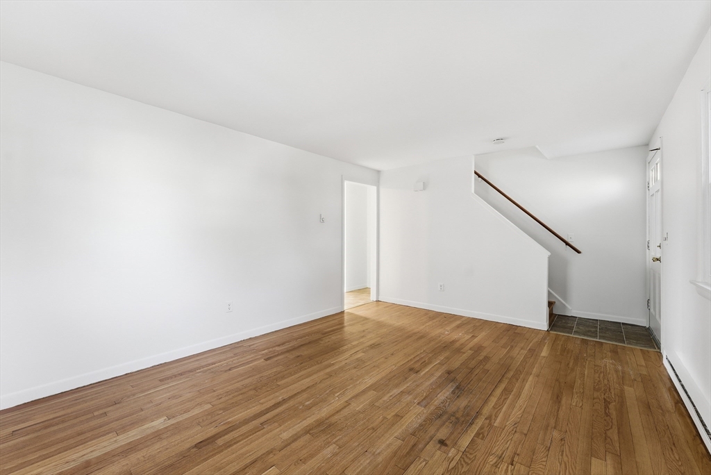 13-15 Decatur Street Springfield, MA 01151 - Photo 3 of 42