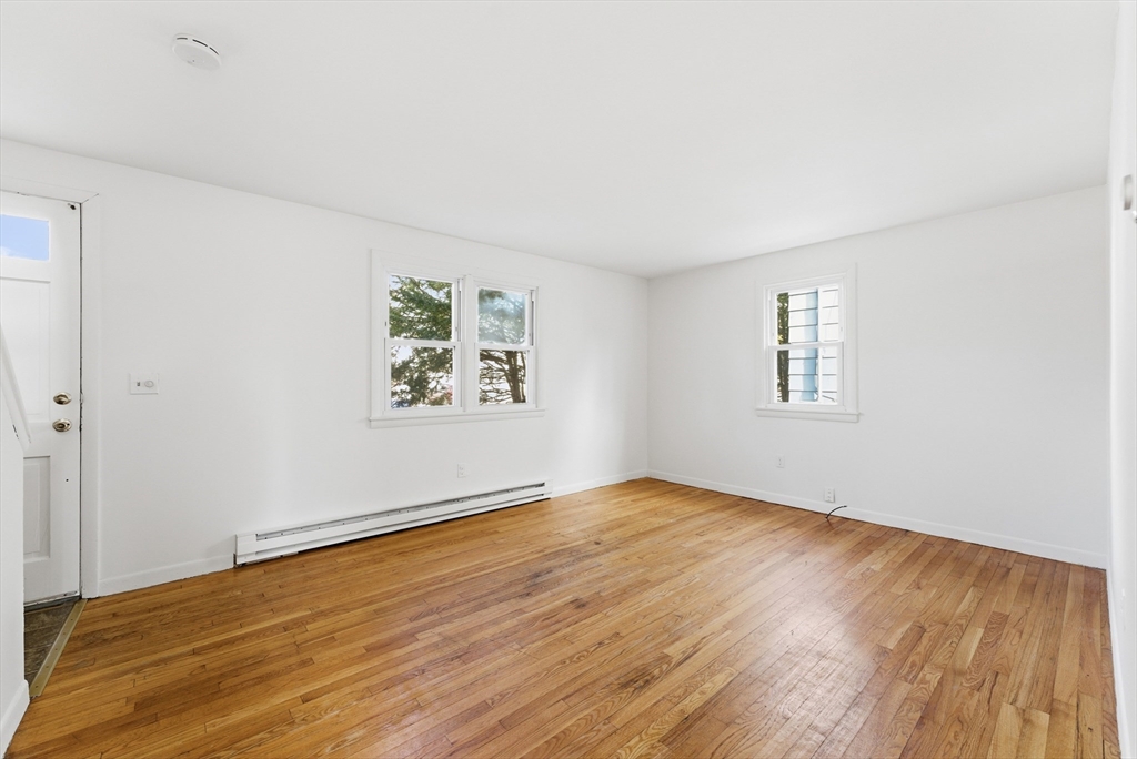 13-15 Decatur Street Springfield, MA 01151 - Photo 10 of 42