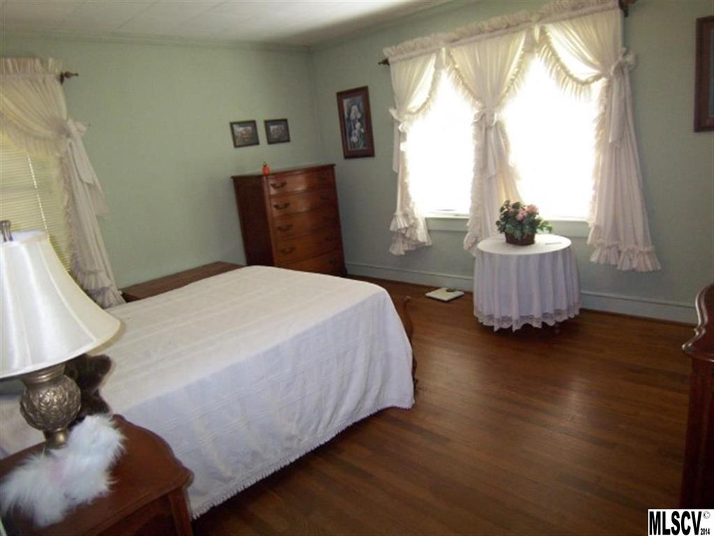 4863 Calico Road Lenoir, NC 28645 - Photo 4 of 24 Gallery Image 4
