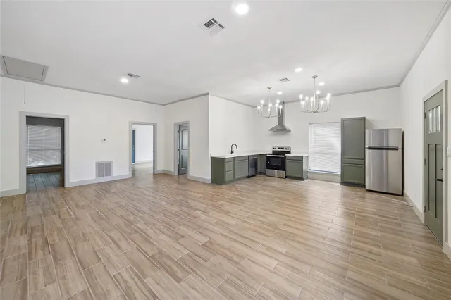 $1,200 | 3010 Winding Way, Unit C, Huntsville, TX 77340