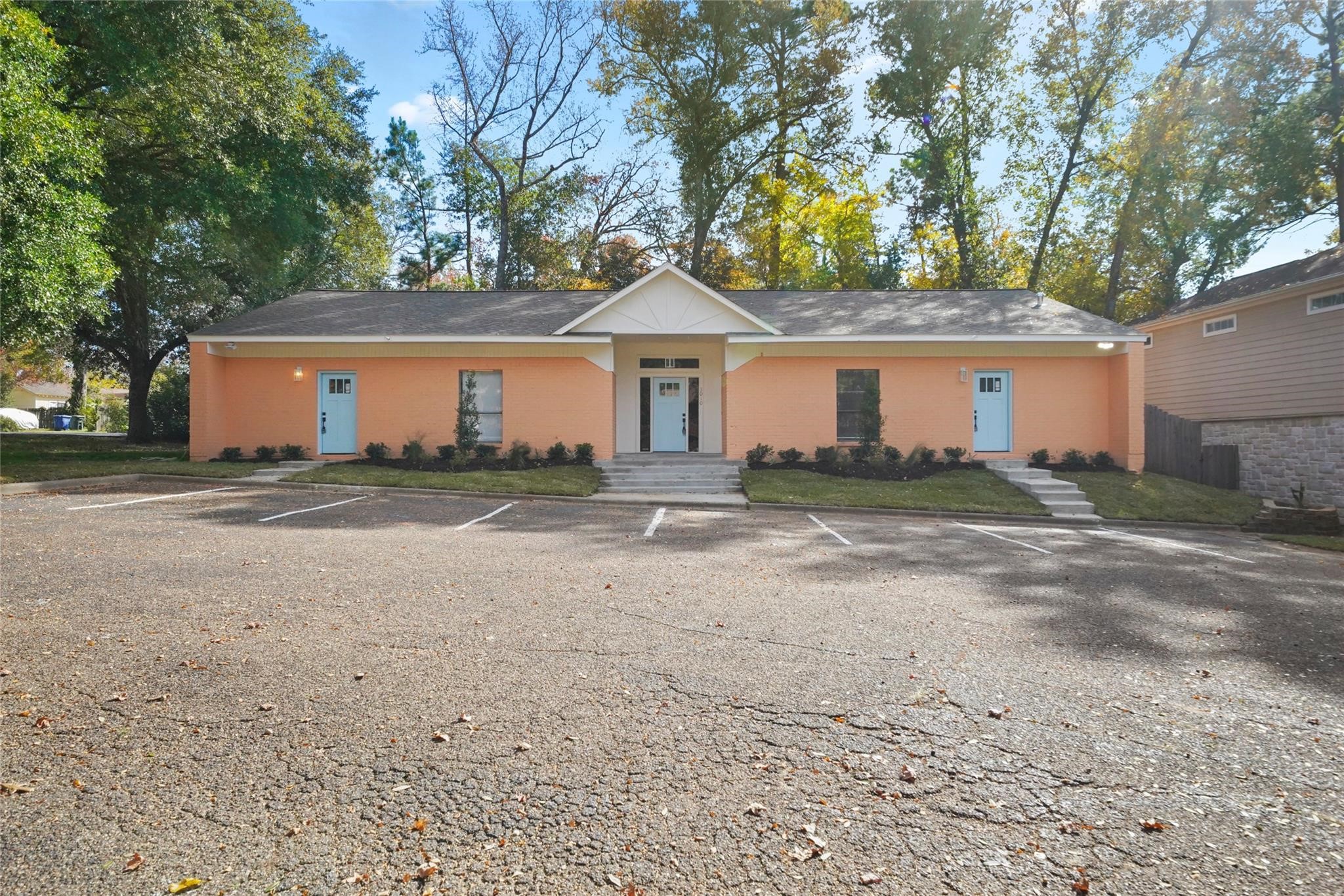 3010 Winding Way, Unit C Huntsville, TX 77340 - Photo 3 of 10