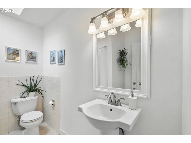 $629,000 | 15390 Southwest Davis Road, Beaverton, OR 97007