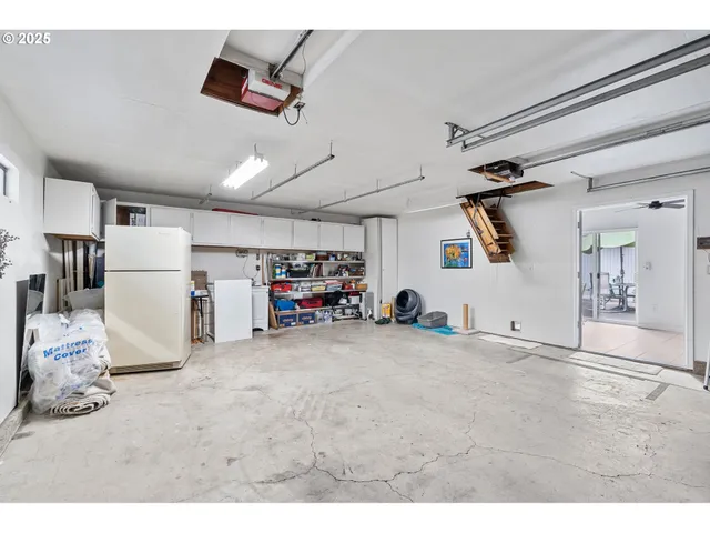 $629,000 | 15390 Southwest Davis Road, Beaverton, OR 97007