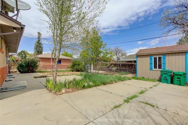 $2,995 | 6900 Larsh Drive, Denver, CO 80221