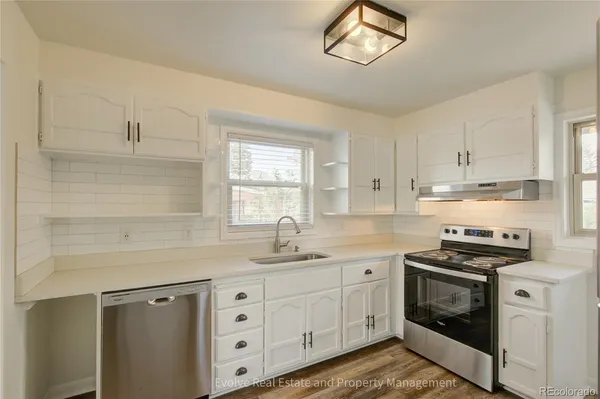 $2,995 | 6900 Larsh Drive, Denver, CO 80221