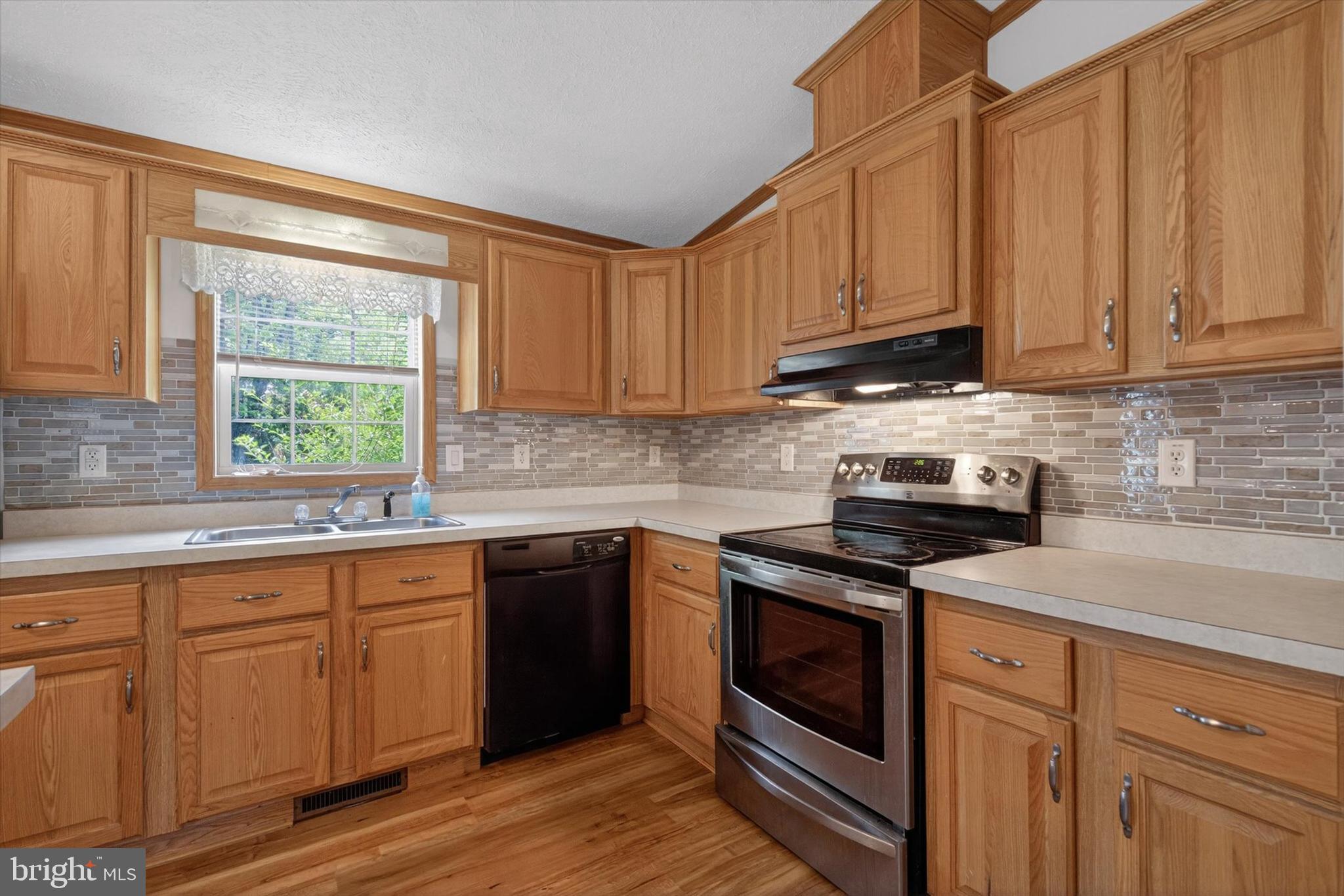 910 Pines Road Etters, PA 17319 - Photo 6 of 25