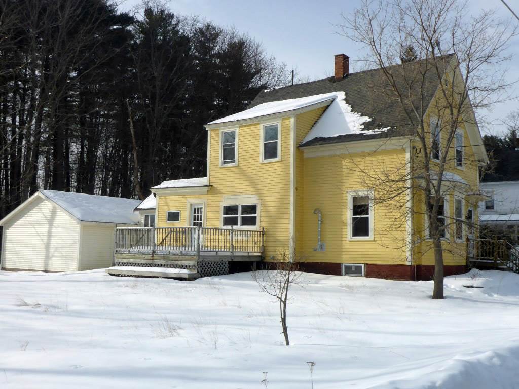 39 Magic Avenue Rochester, NH 03868 - Photo 2 of 14