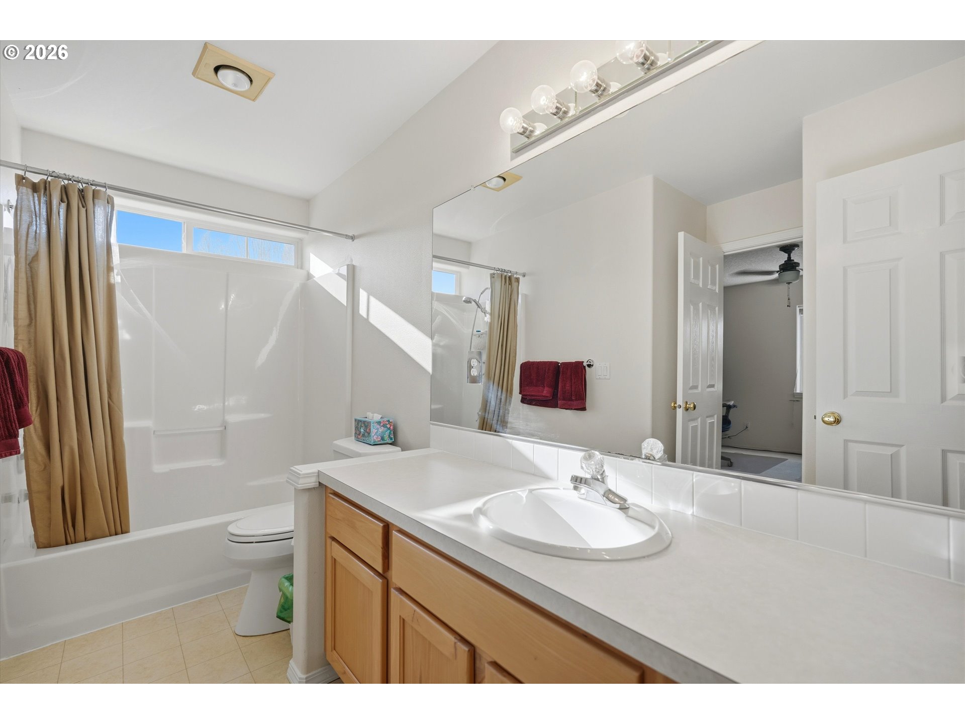 12416 Southwest Canvasback Way Beaverton, OR 97007 - Photo 14 of 16 Bathroom