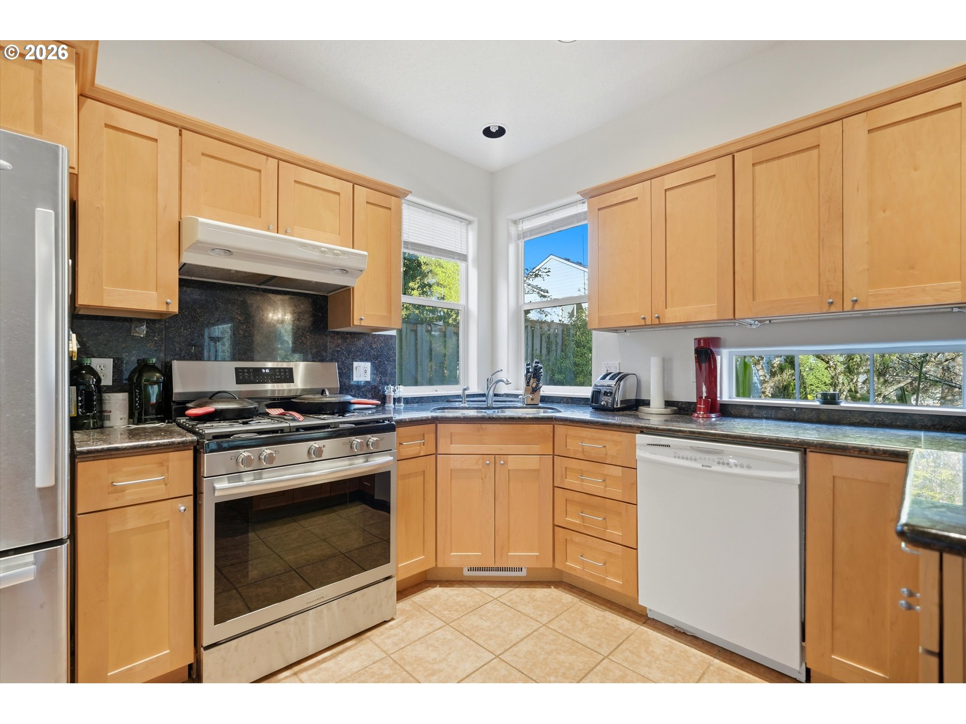 12416 Southwest Canvasback Way Beaverton, OR 97007 - Photo 6 of 16 Kitchen