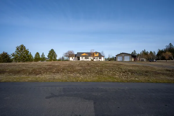 $699,000 | 30716 South Sunray Trail, Worley, ID 83876