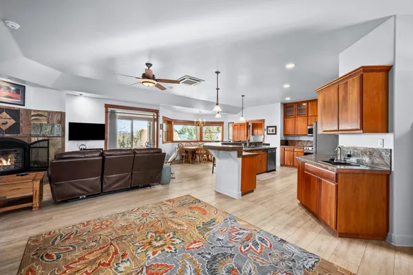 $699,000 | 30716 South Sunray Trail, Worley, ID 83876