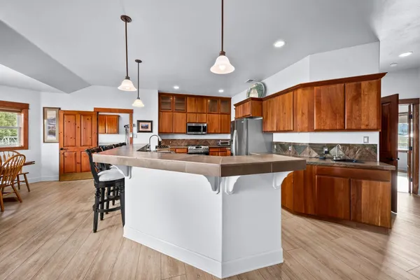 $699,000 | 30716 South Sunray Trail, Worley, ID 83876